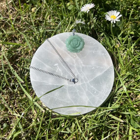 Collier fleur en aventurine – Image 2