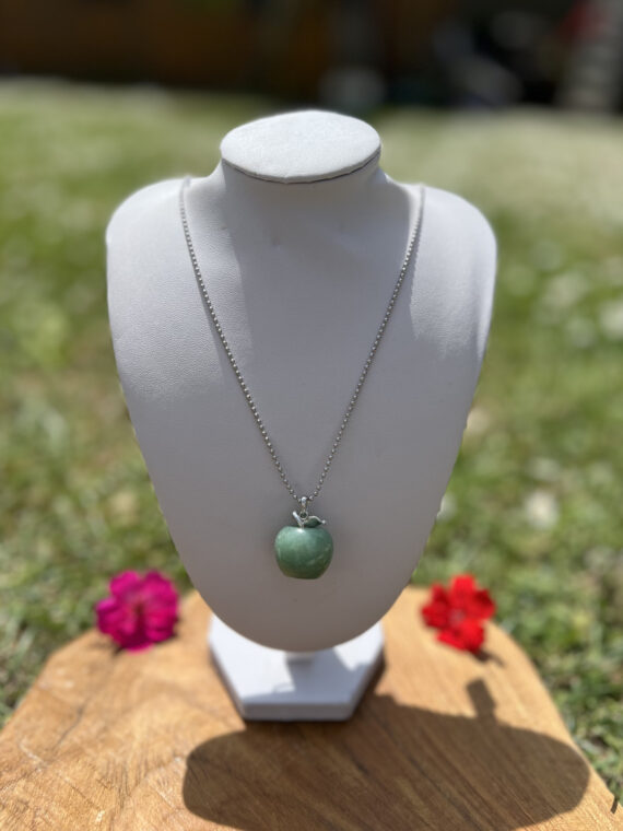 Collier en pierre naturelle d’aventurine en forme de pomme – Image 6