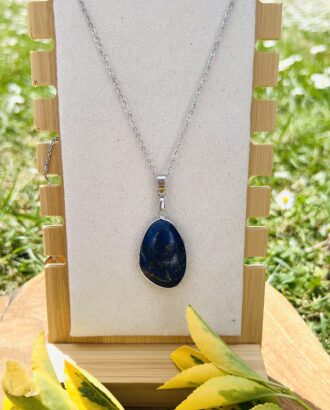 Collier bleu en lapis-lazuli